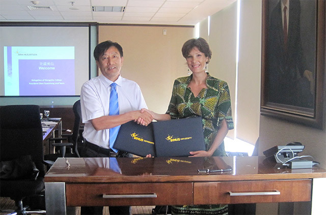 Xiangsihu College of Guangxi University for Nationalities Visiting BINUS UNIVERSITY and Signing Student Exchange Agreement