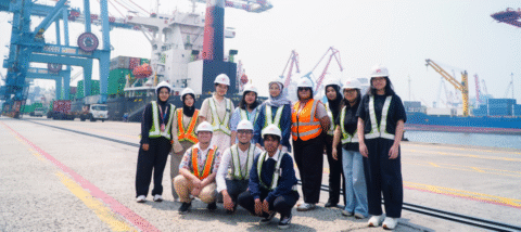BINUS International Relations Students Gain Firsthand Experience into Maritime Logistics Through a Company Visit to PT SPIL